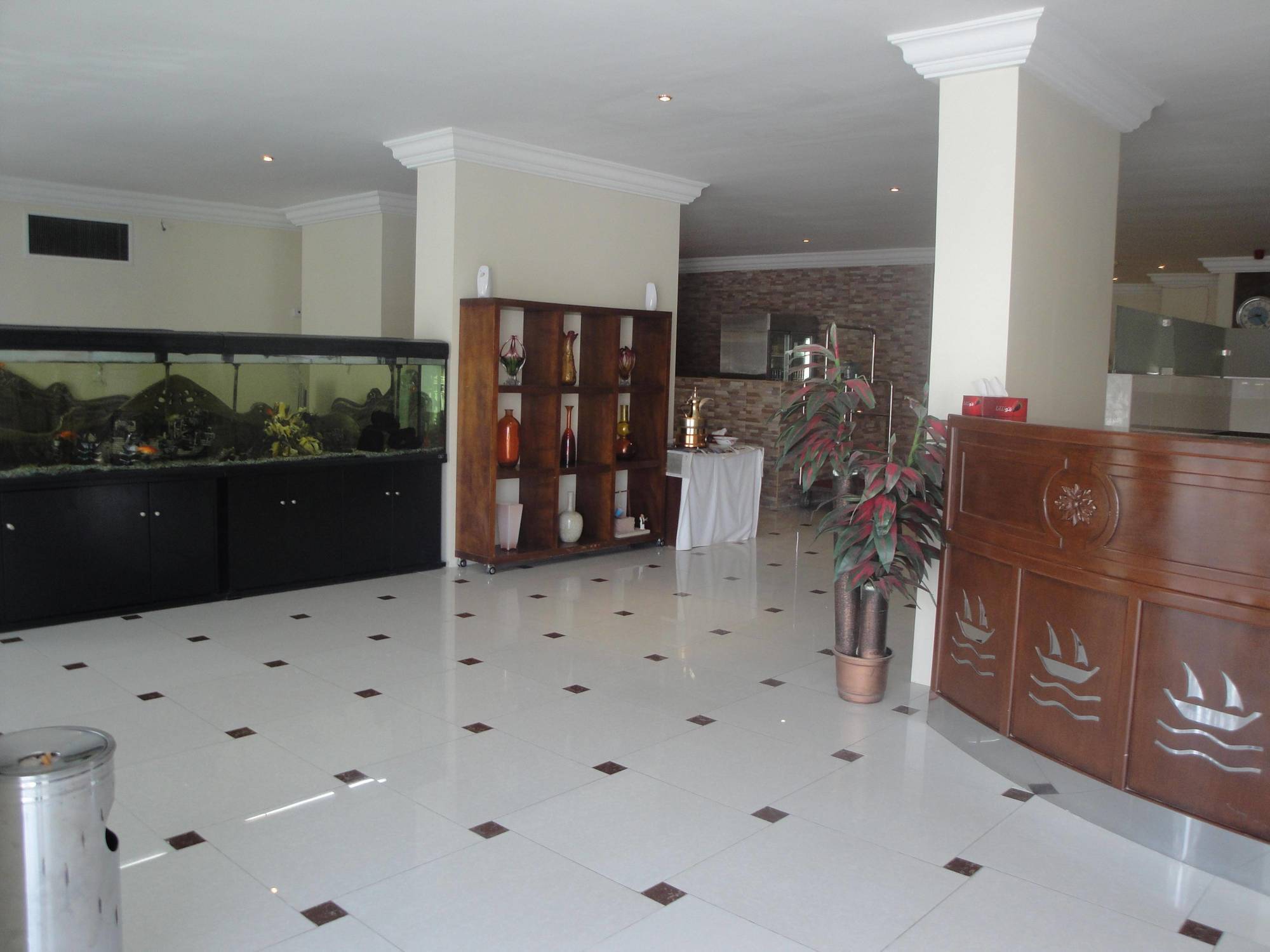 כוויית Marina Royal Hotel Suites מראה חיצוני תמונה
