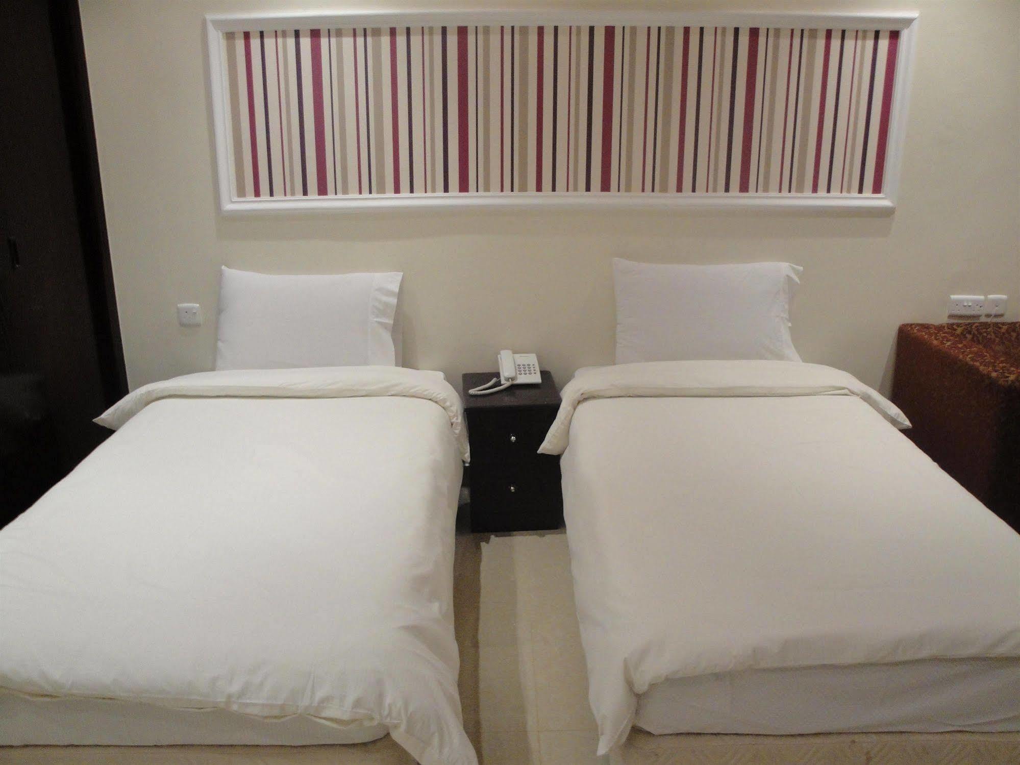 כוויית Marina Royal Hotel Suites מראה חיצוני תמונה